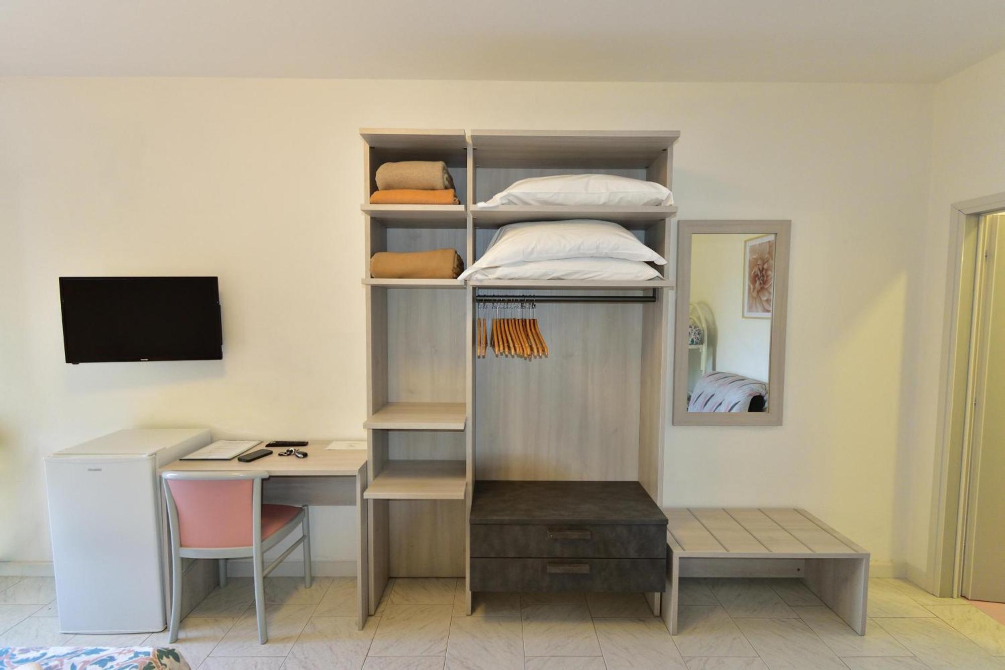 Hotel Eden Park 3*